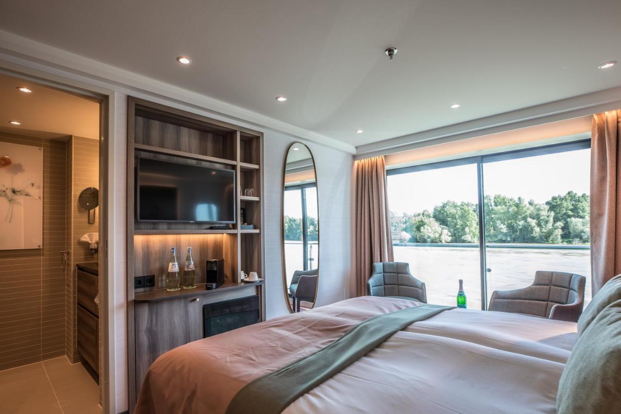 Fairtours Hotelschiff Antonia***** Botel Köln