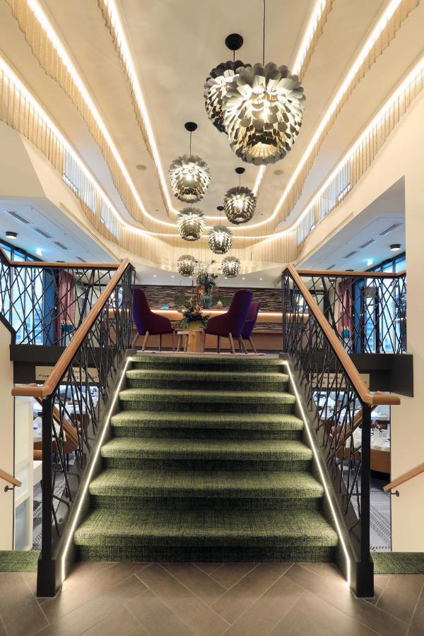 Fairtours Hotelschiff Antonia***** Botel
