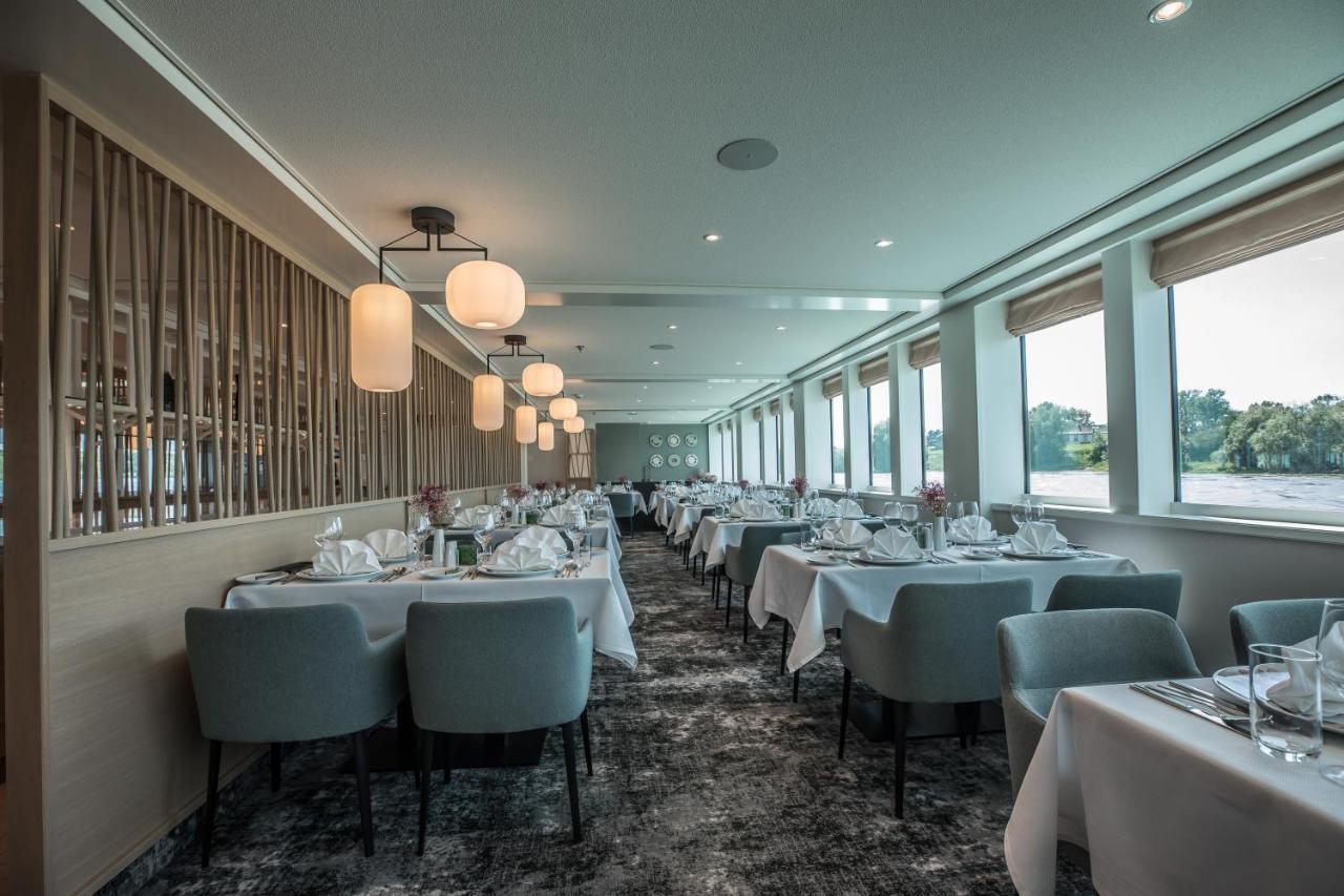Botel Fairtours Hotelschiff Antonia*****
